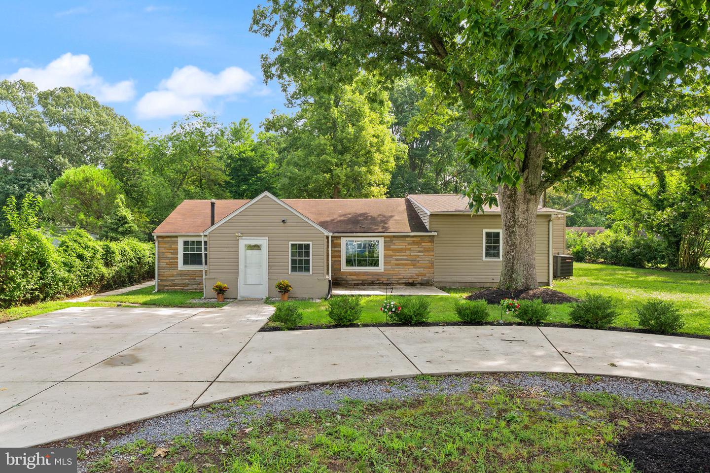 9106 Ballard Ln Property Photo 69