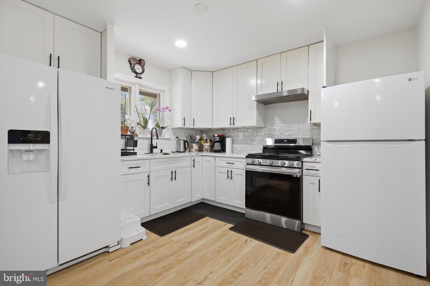 8802 Sterling Property Photo 6