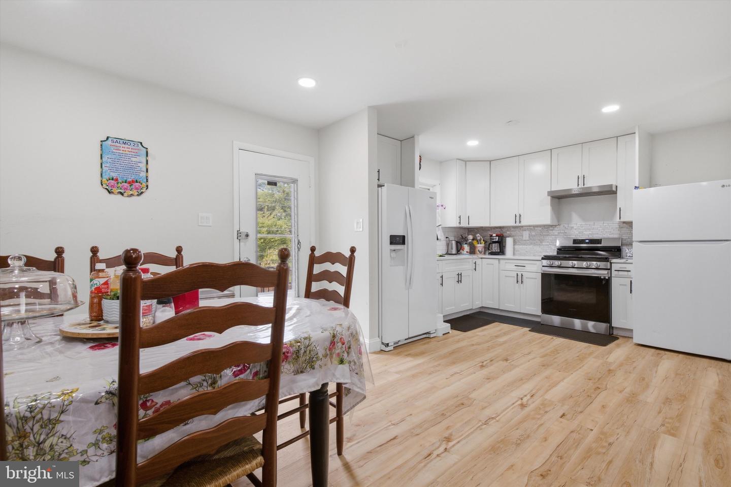 8802 Sterling Property Photo 7