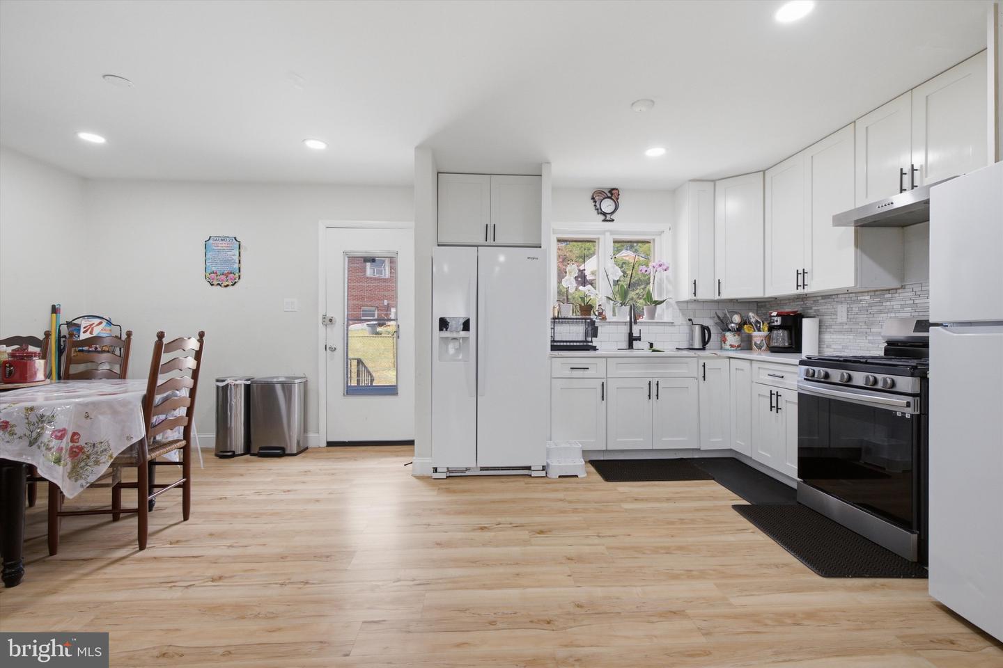 8802 Sterling Property Photo 8