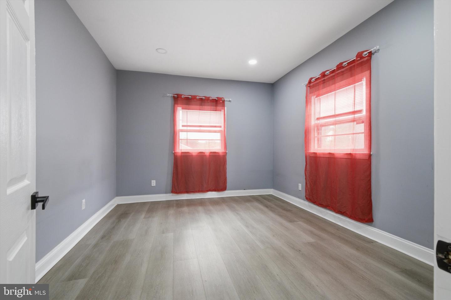 8802 Sterling Property Photo 24