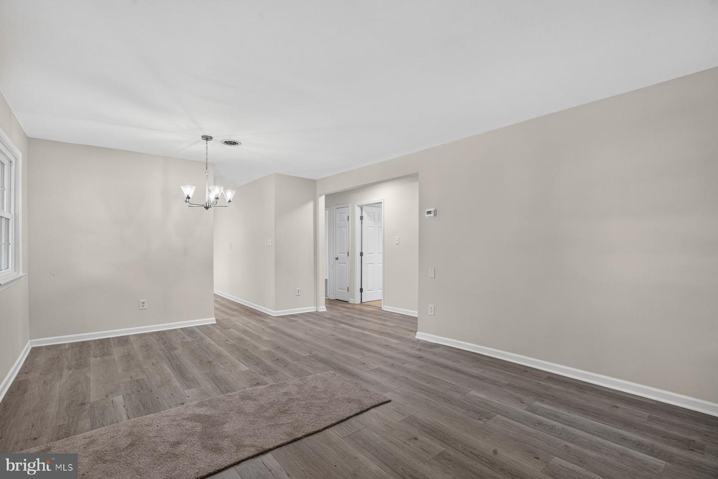 6204 Auth Rd Property Photo 3