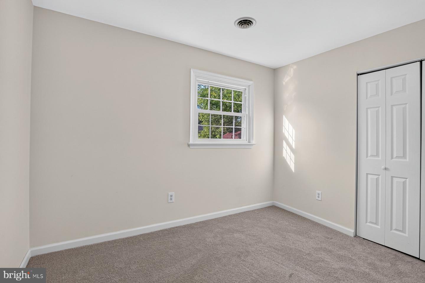 6204 Auth Rd Property Photo 23