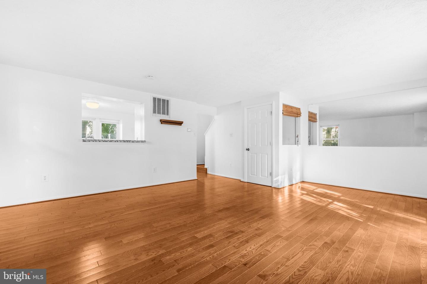 2801 Nestor Ct Property Photo 6