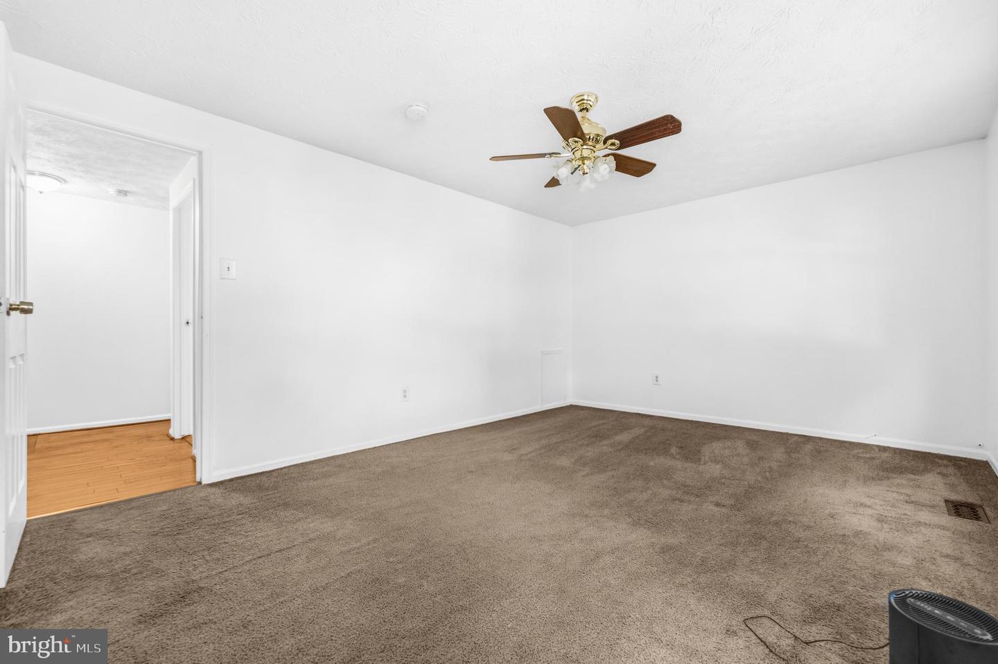 2801 Nestor Ct Property Photo 15