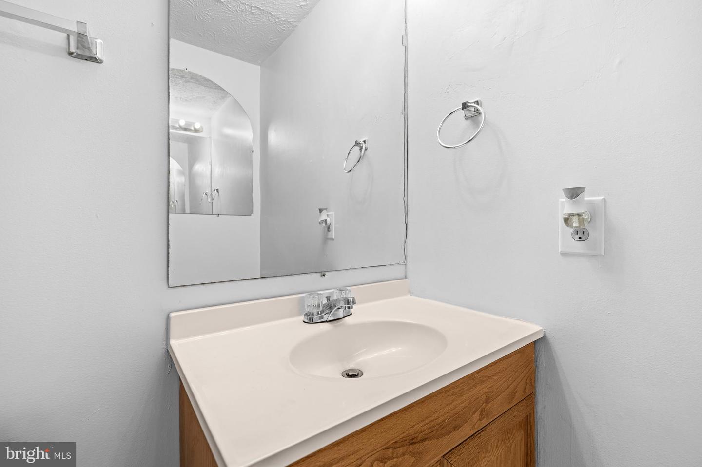 2801 Nestor Ct Property Photo 24