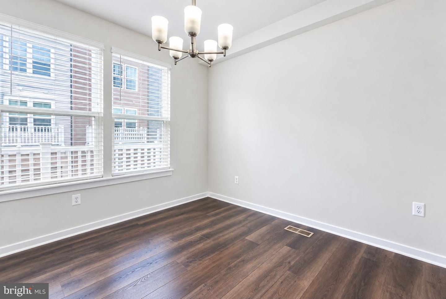 5602 Little Branch Run Property Photo 8