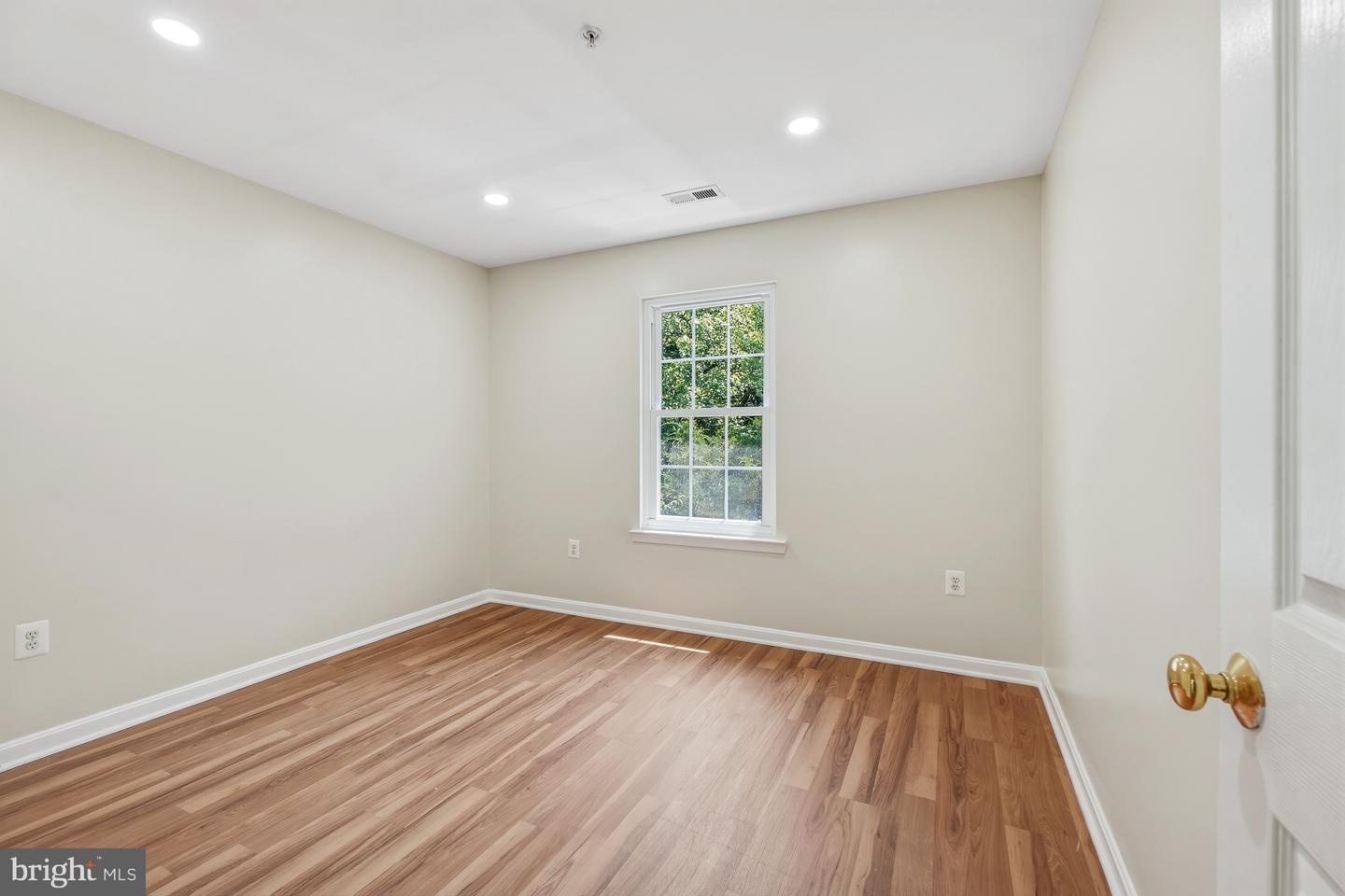 7608 Hector Ct Property Photo 29