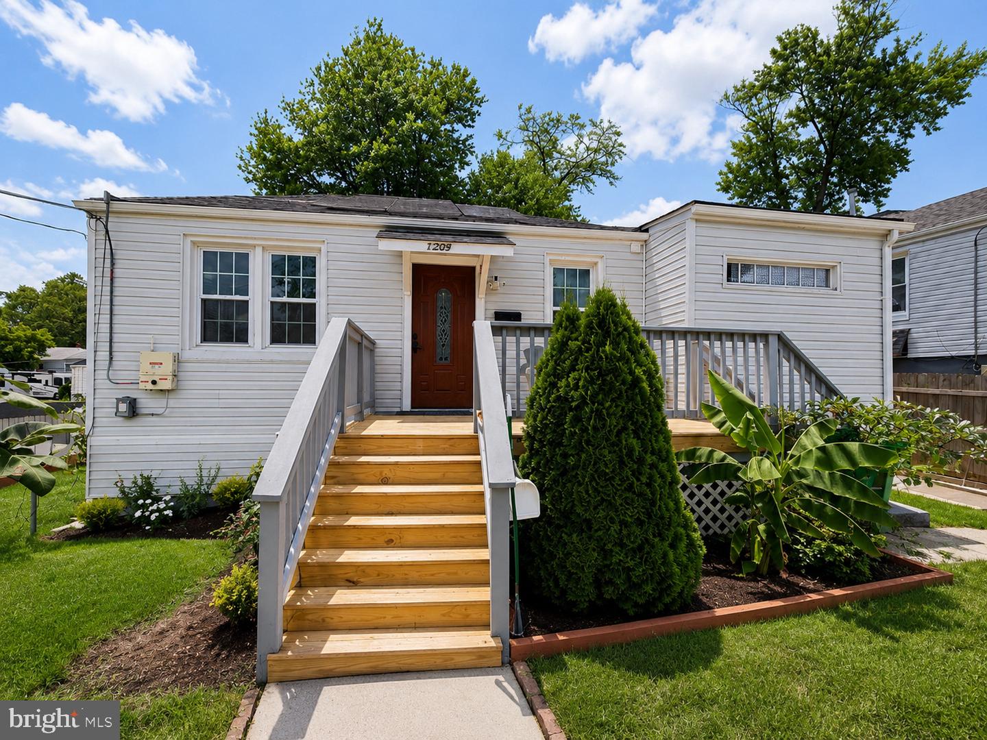 1209 Chapel Oaks Dr Property Photo 1
