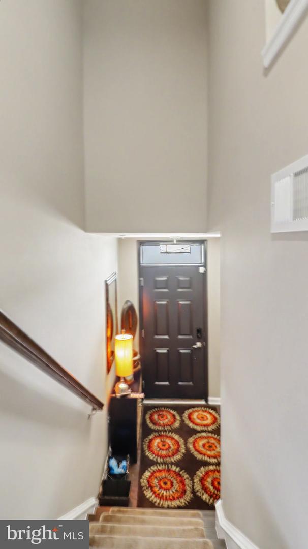 10010 Dorsey Ln Property Photo 6