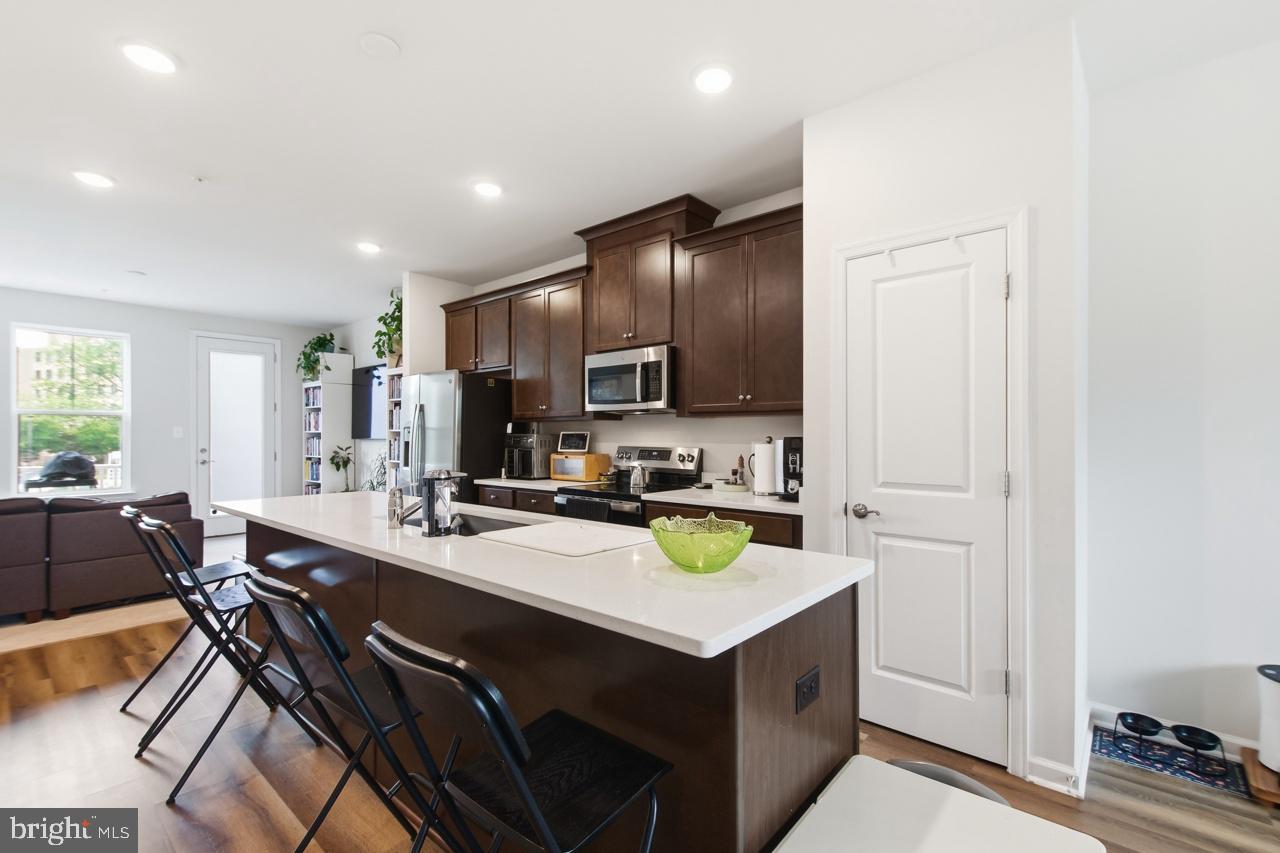3469 Carnaby St Property Photo 6