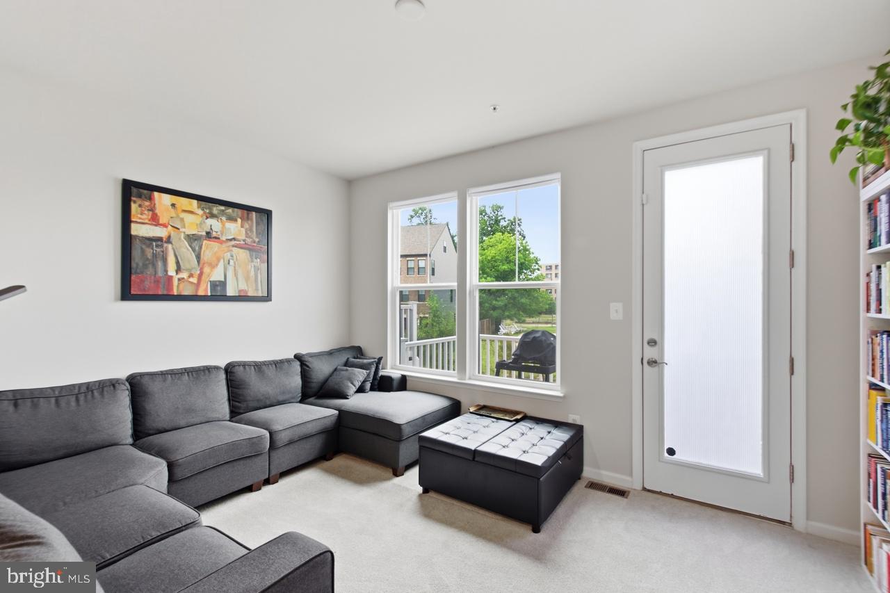3469 Carnaby St Property Photo 11