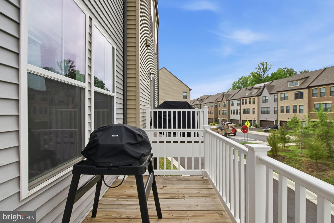 3469 Carnaby St Property Photo 13