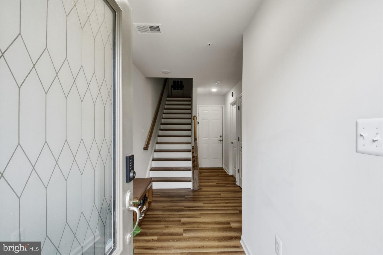 3469 Carnaby St Property Photo 16