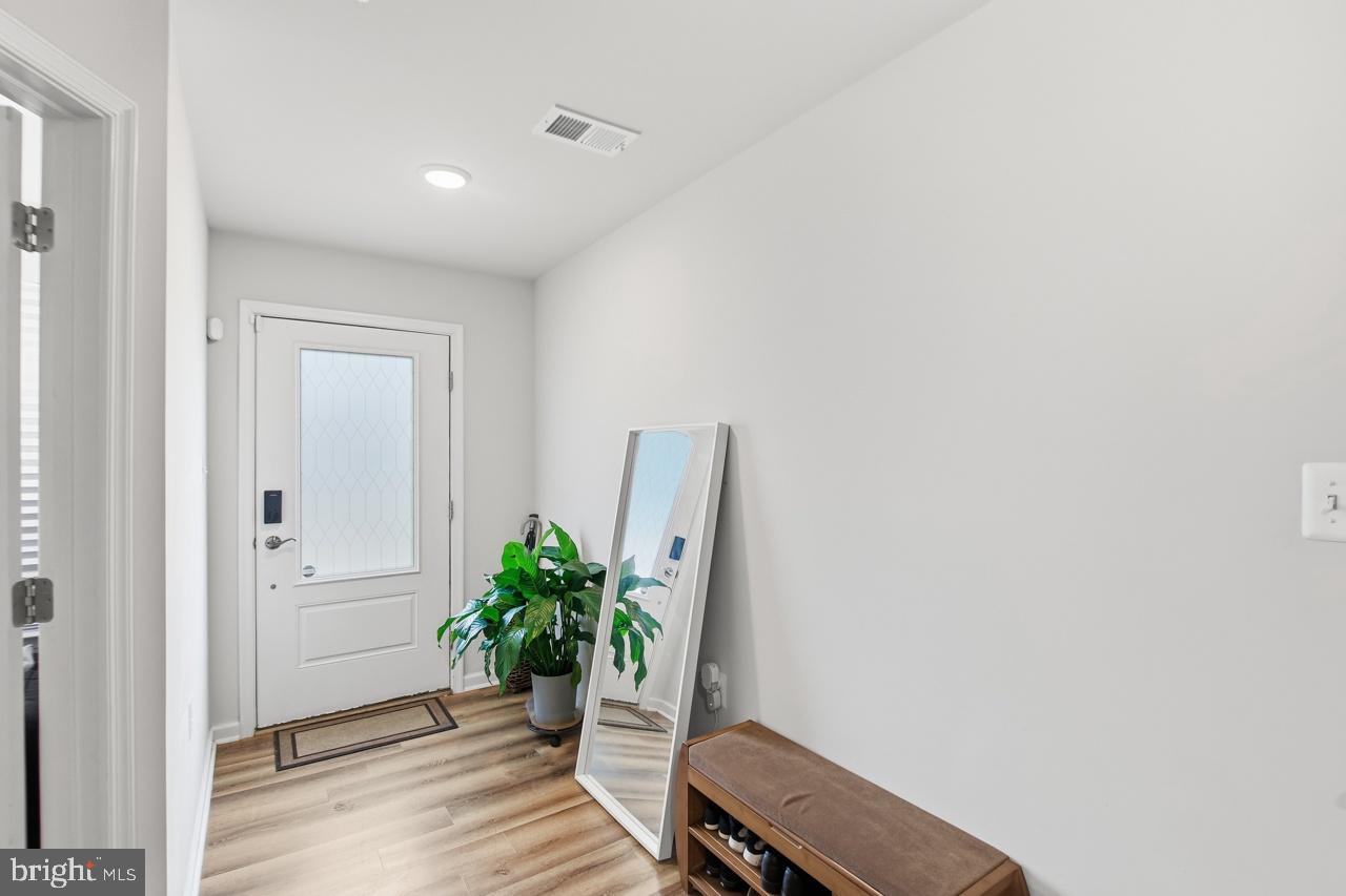 3469 Carnaby St Property Photo 17