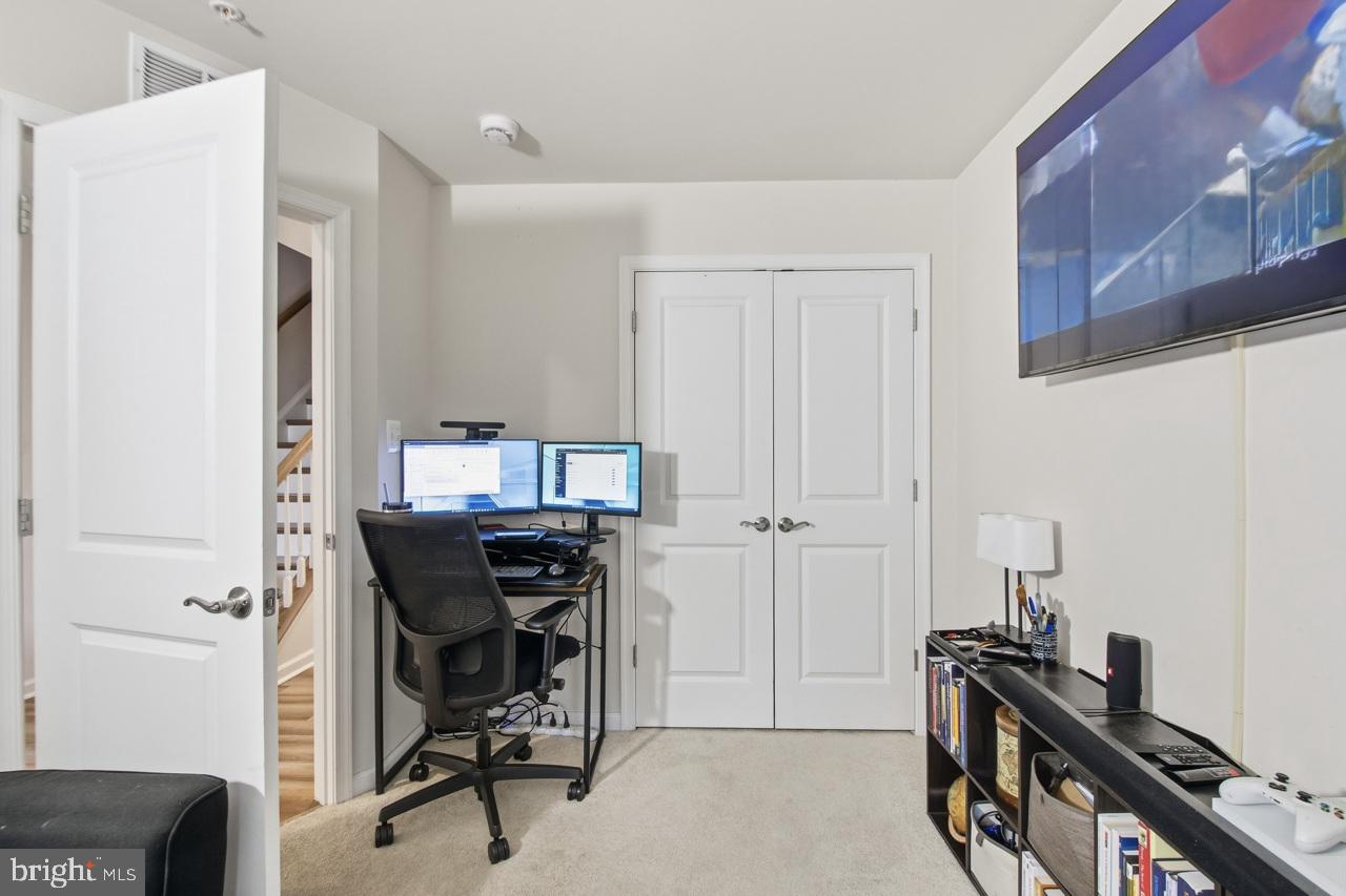 3469 Carnaby St Property Photo 18