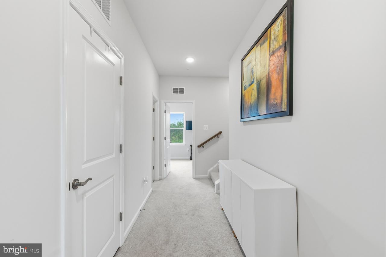 3469 Carnaby St Property Photo 20