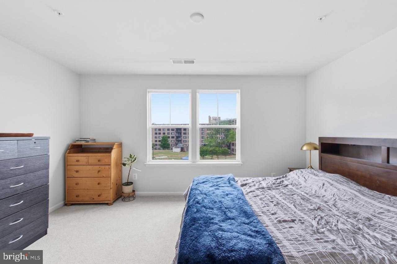 3469 Carnaby St Property Photo 21