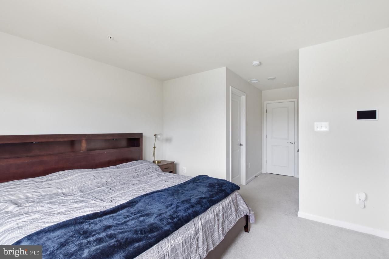 3469 Carnaby St Property Photo 22
