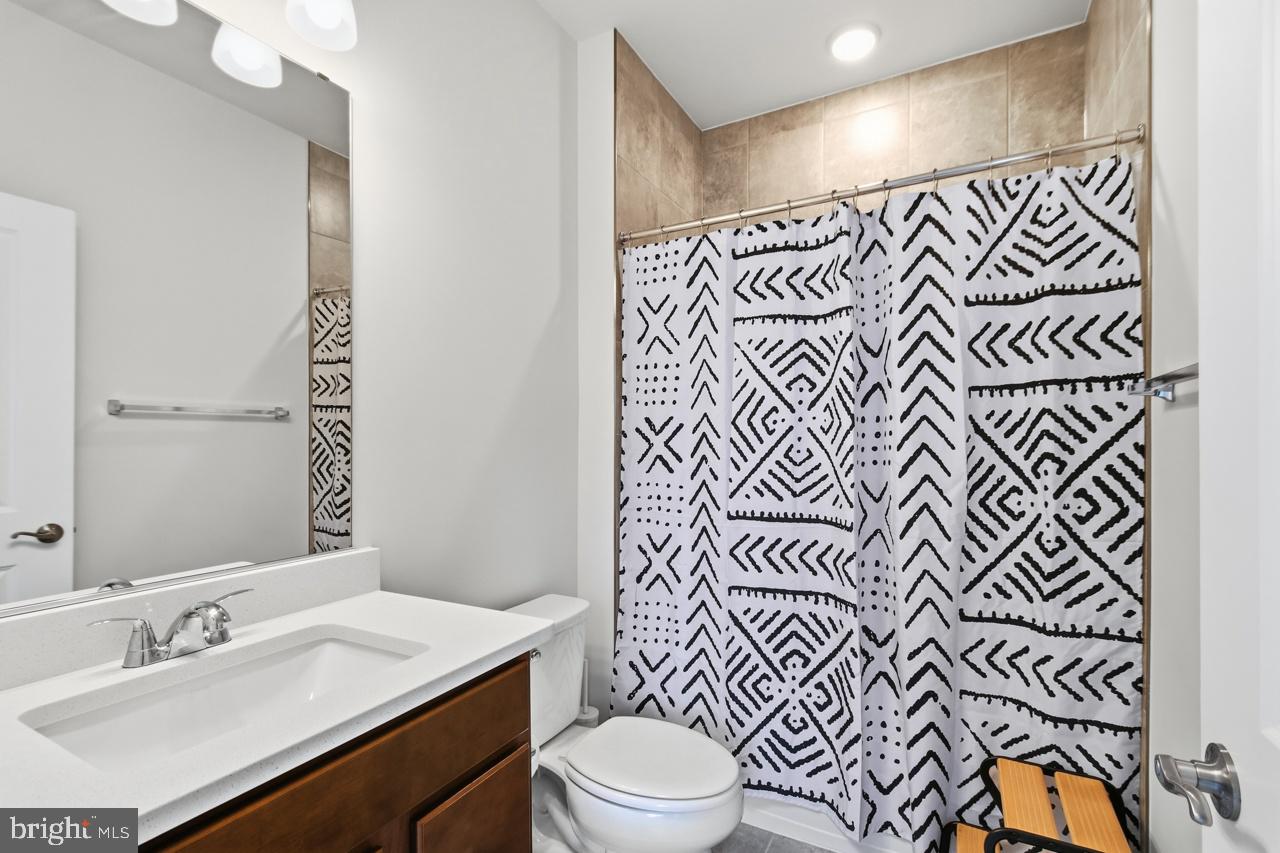 3469 Carnaby St Property Photo 29