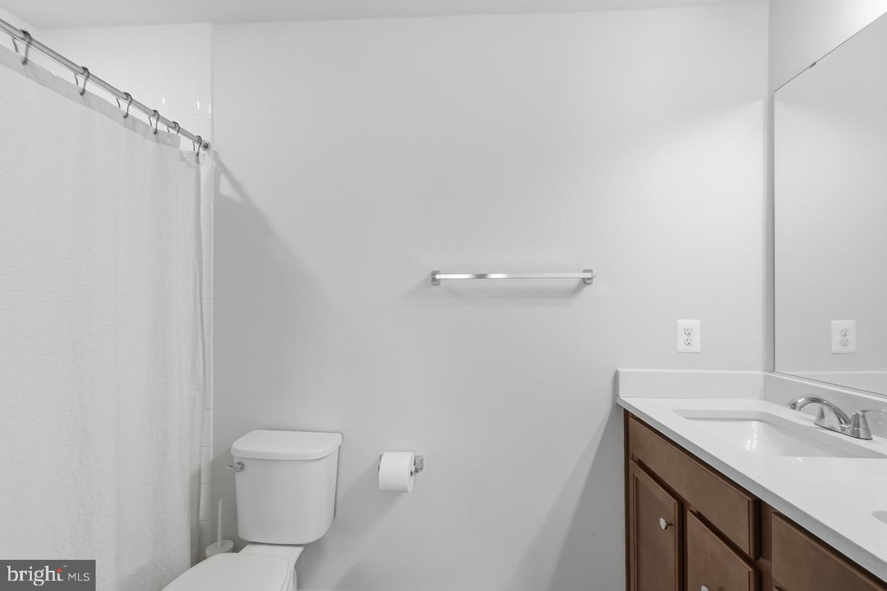 3469 Carnaby St Property Photo 31