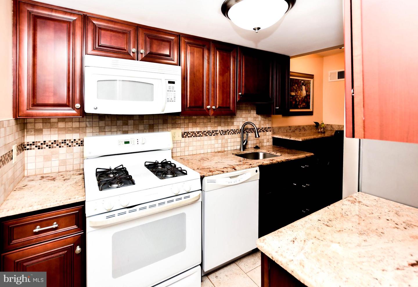 7425 Calder Dr Property Photo 17