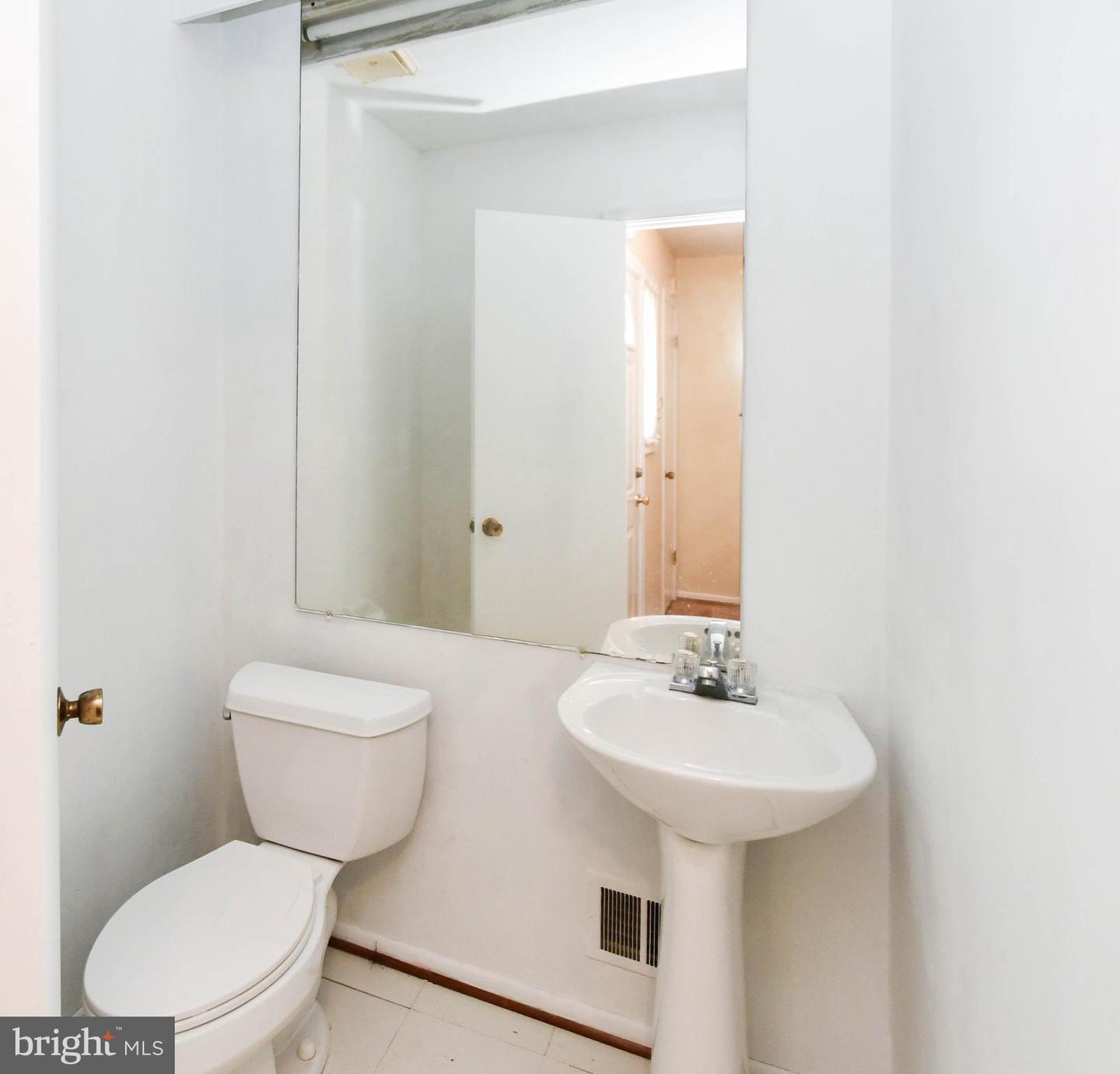 7425 Calder Dr Property Photo 20