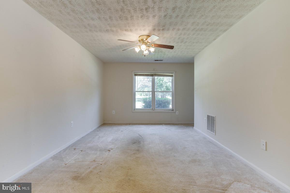 9018 Cheval Ln Property Photo 14