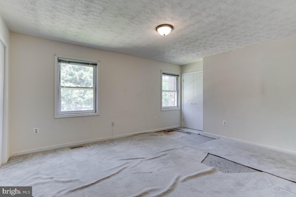 9018 Cheval Ln Property Photo 18