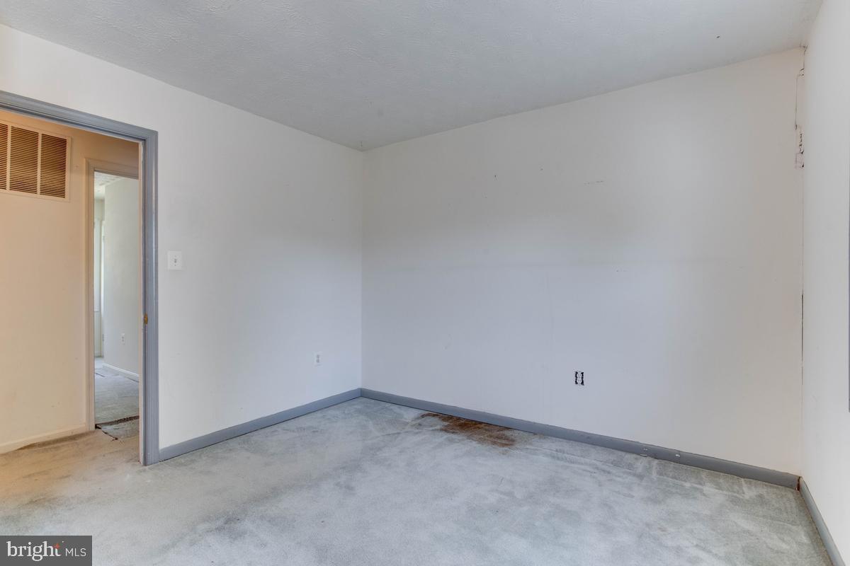 9018 Cheval Ln Property Photo 22