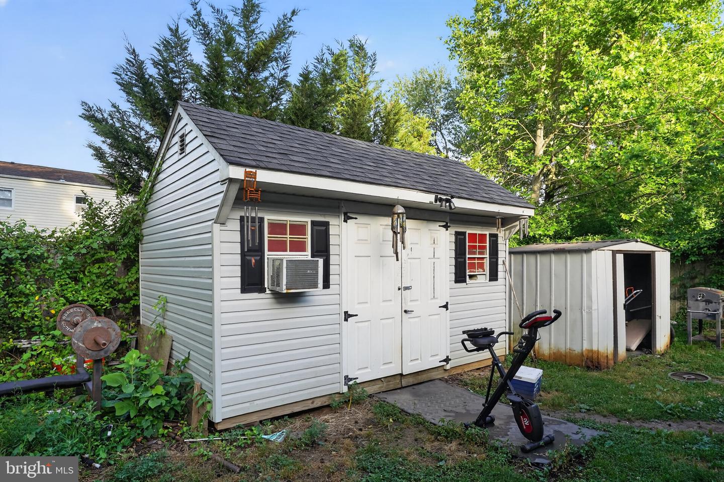1310 Alberta Dr Property Photo 30