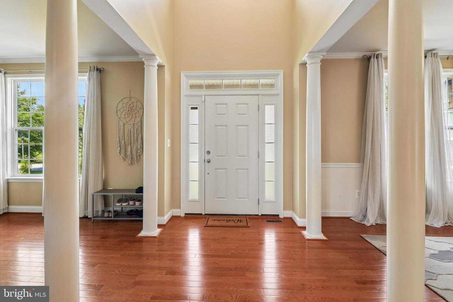 1613 Braemar Ct Property Photo 8
