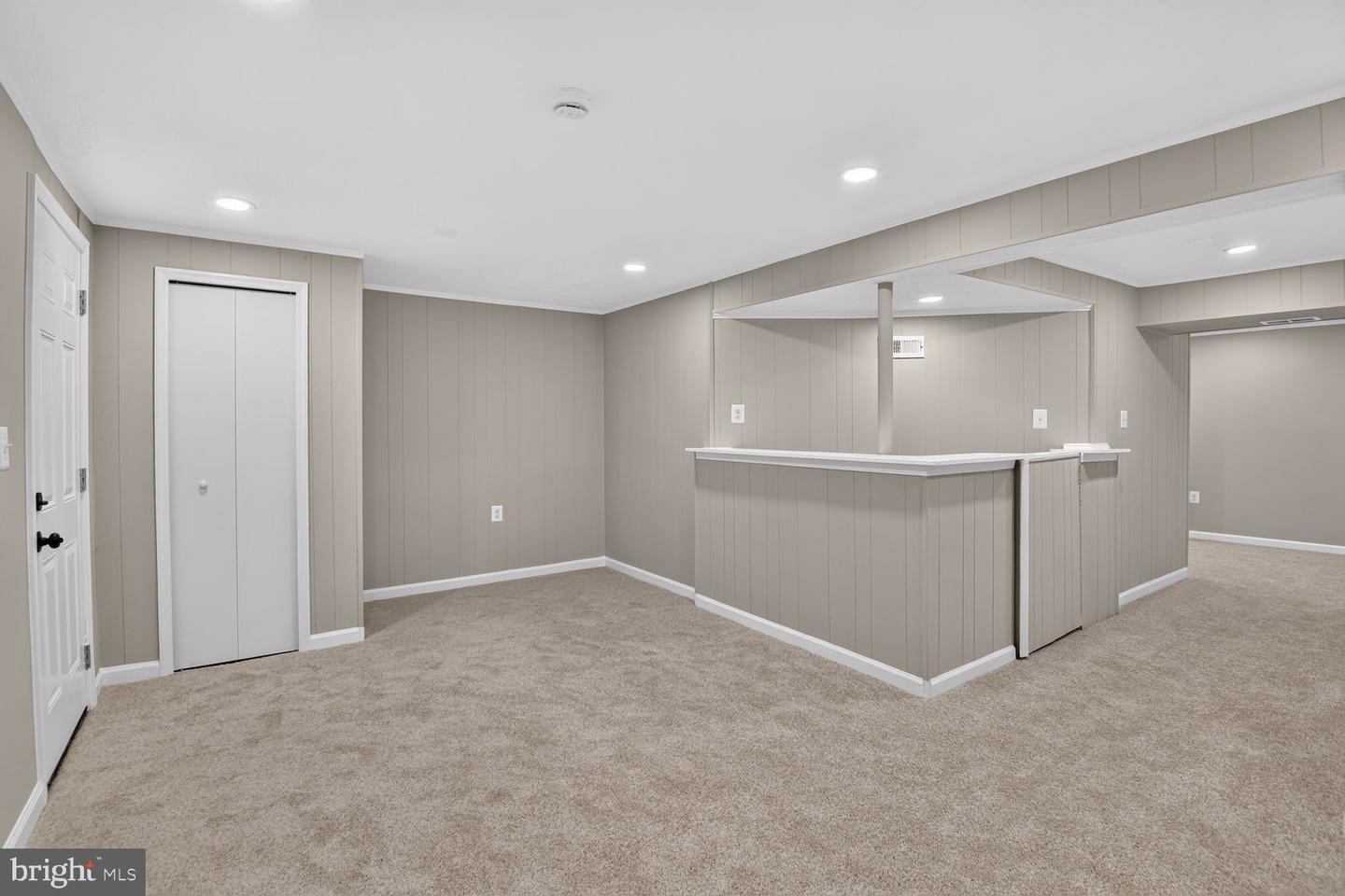 9015 Congress Pl Property Photo 12