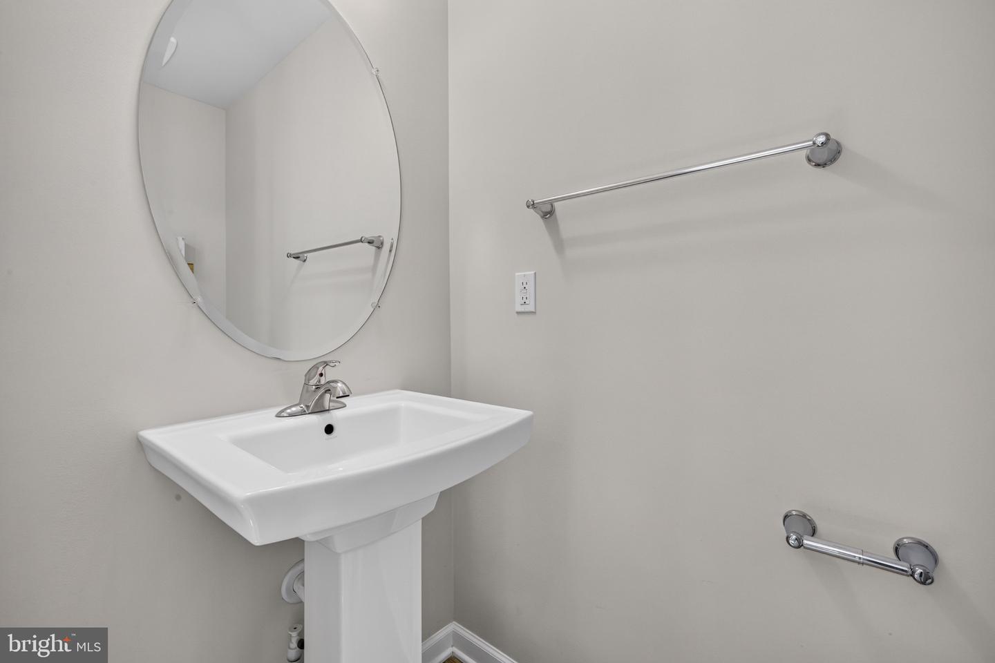 1042 High Point Trl Property Photo 12