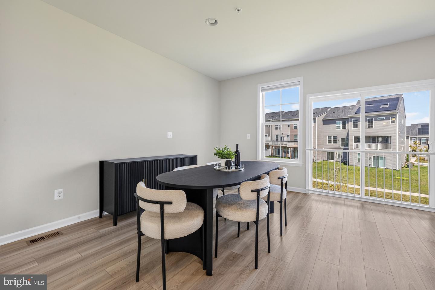 1042 High Point Trl Property Photo 17