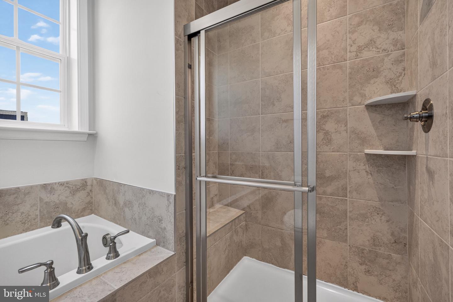 1042 High Point Trl Property Photo 37