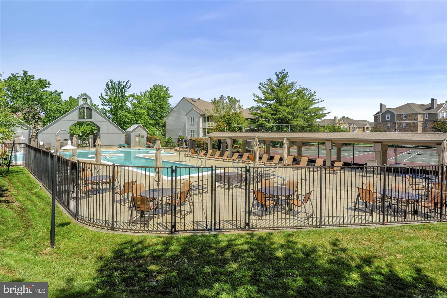 MDPG2214312 Property Photo 14