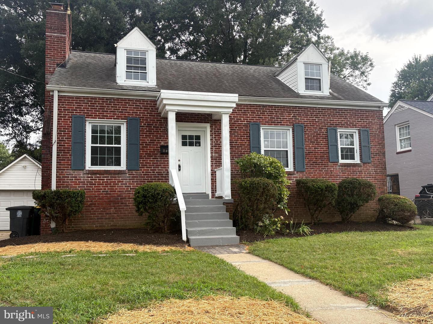 2105 Amherst Rd Property Photo 1