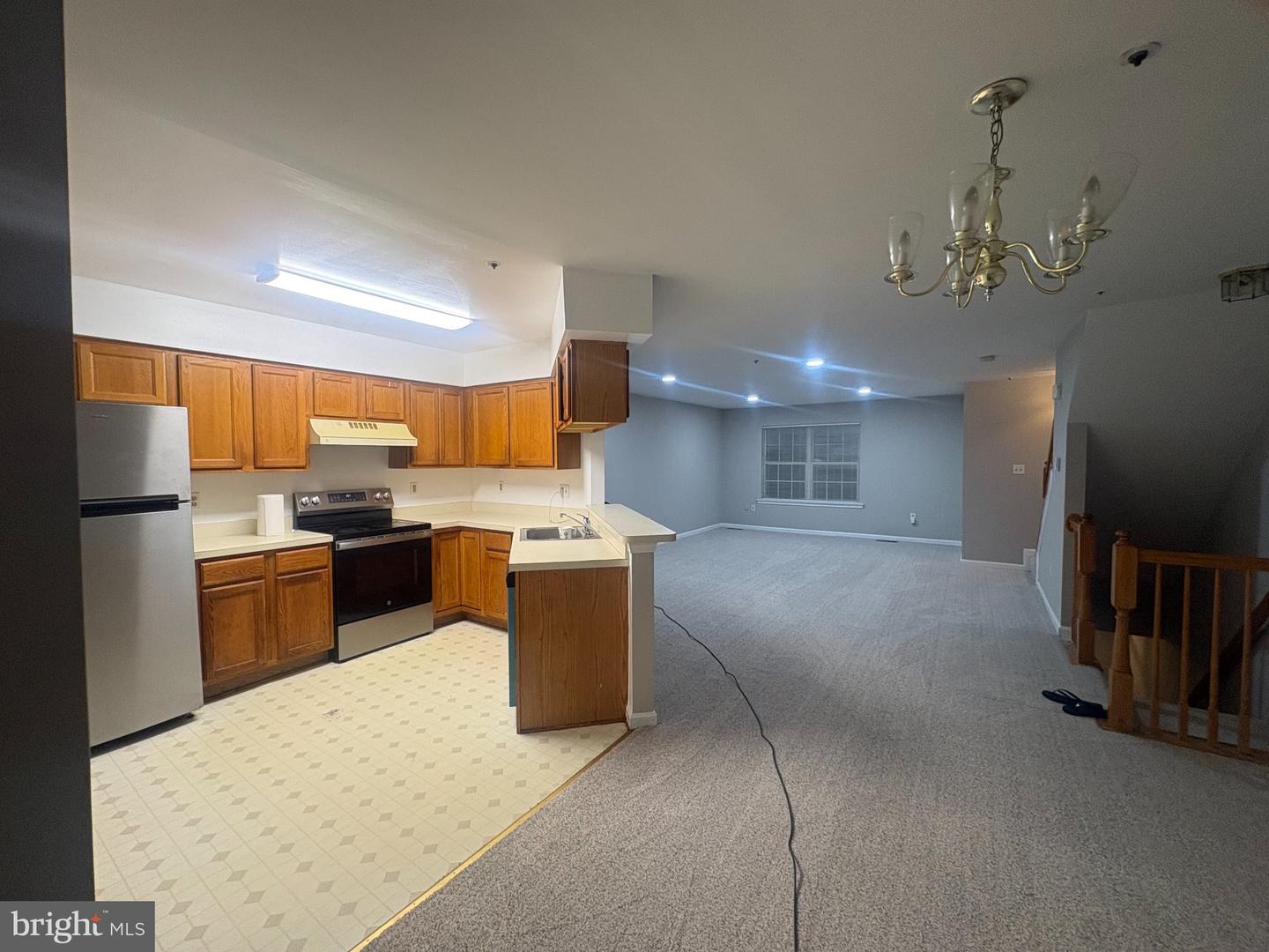 16046 Elegant Property Photo 12