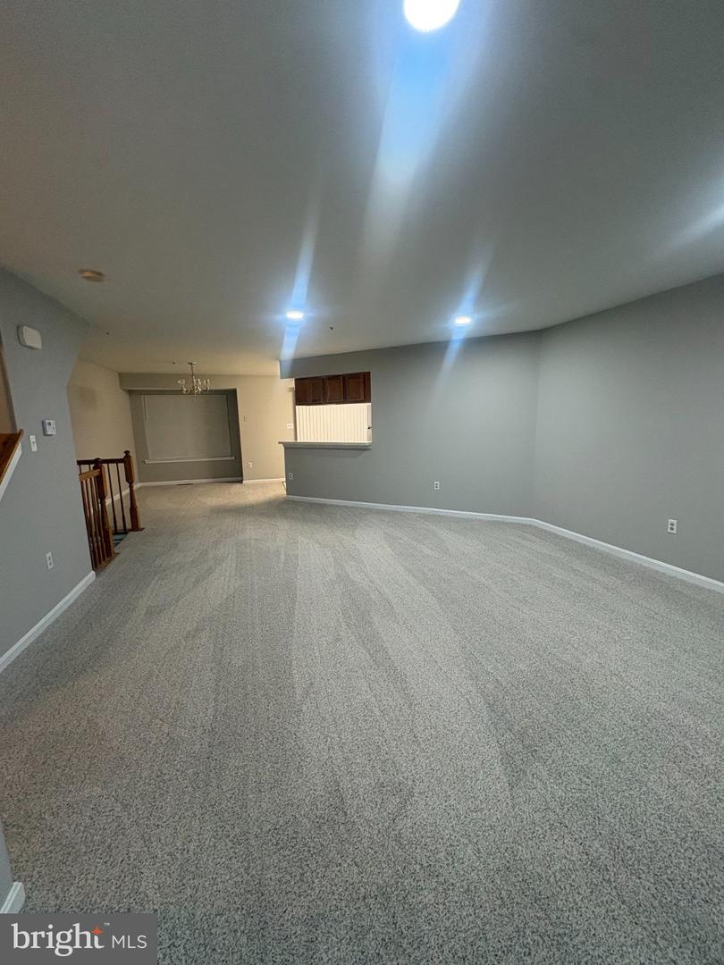 16046 Elegant Property Photo 13