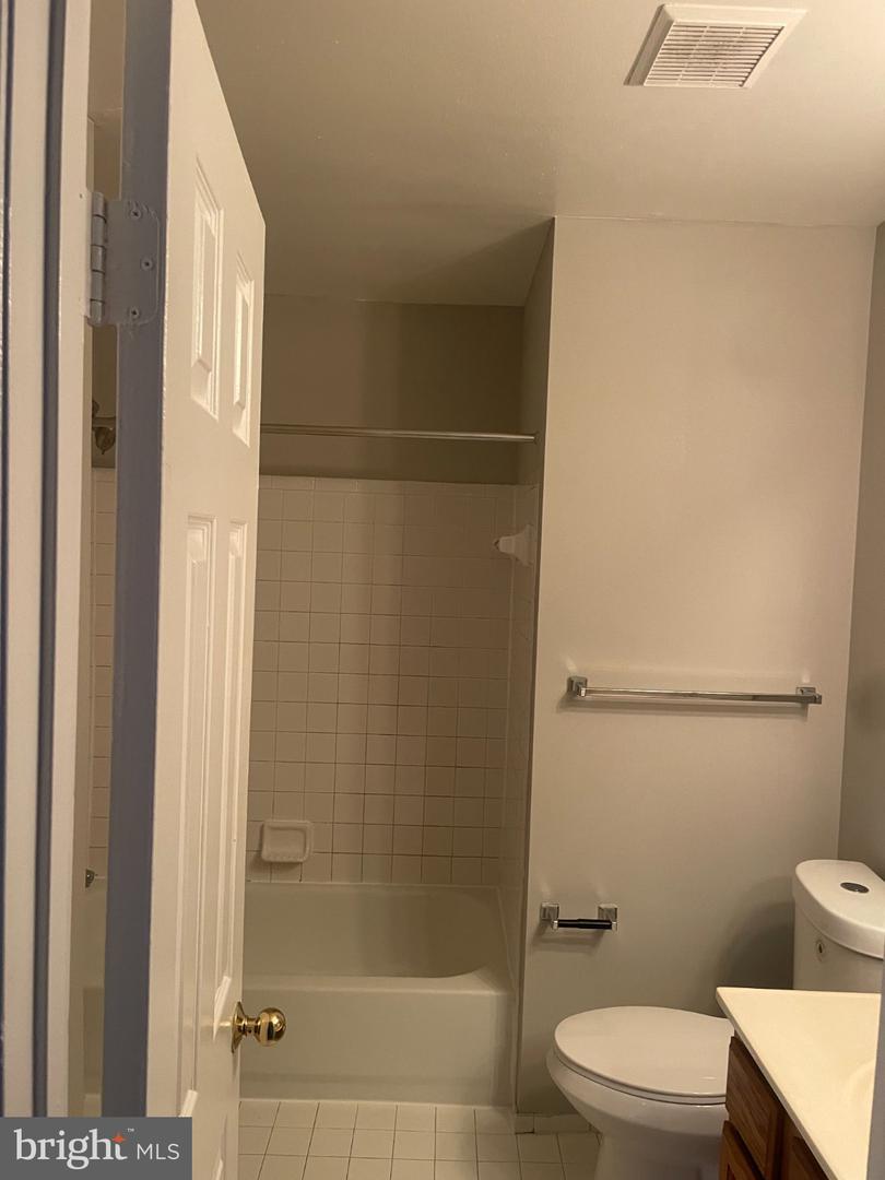 16046 Elegant Property Photo 16