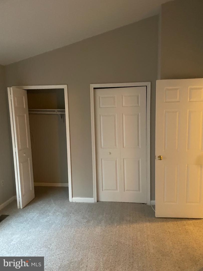 16046 Elegant Property Photo 17
