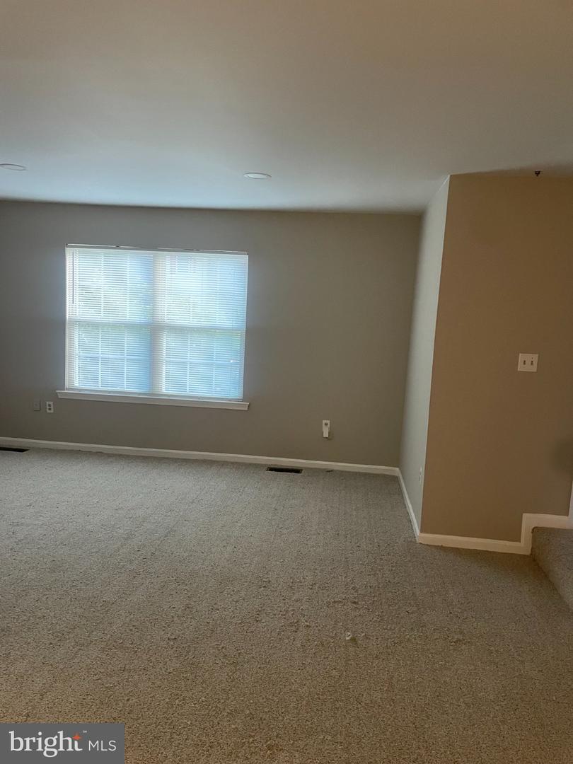 16046 Elegant Property Photo 19