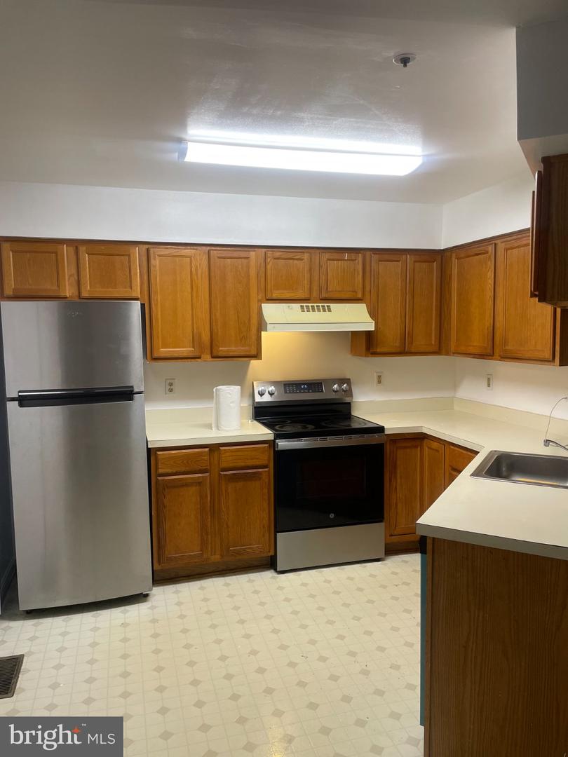 16046 Elegant Property Photo 20