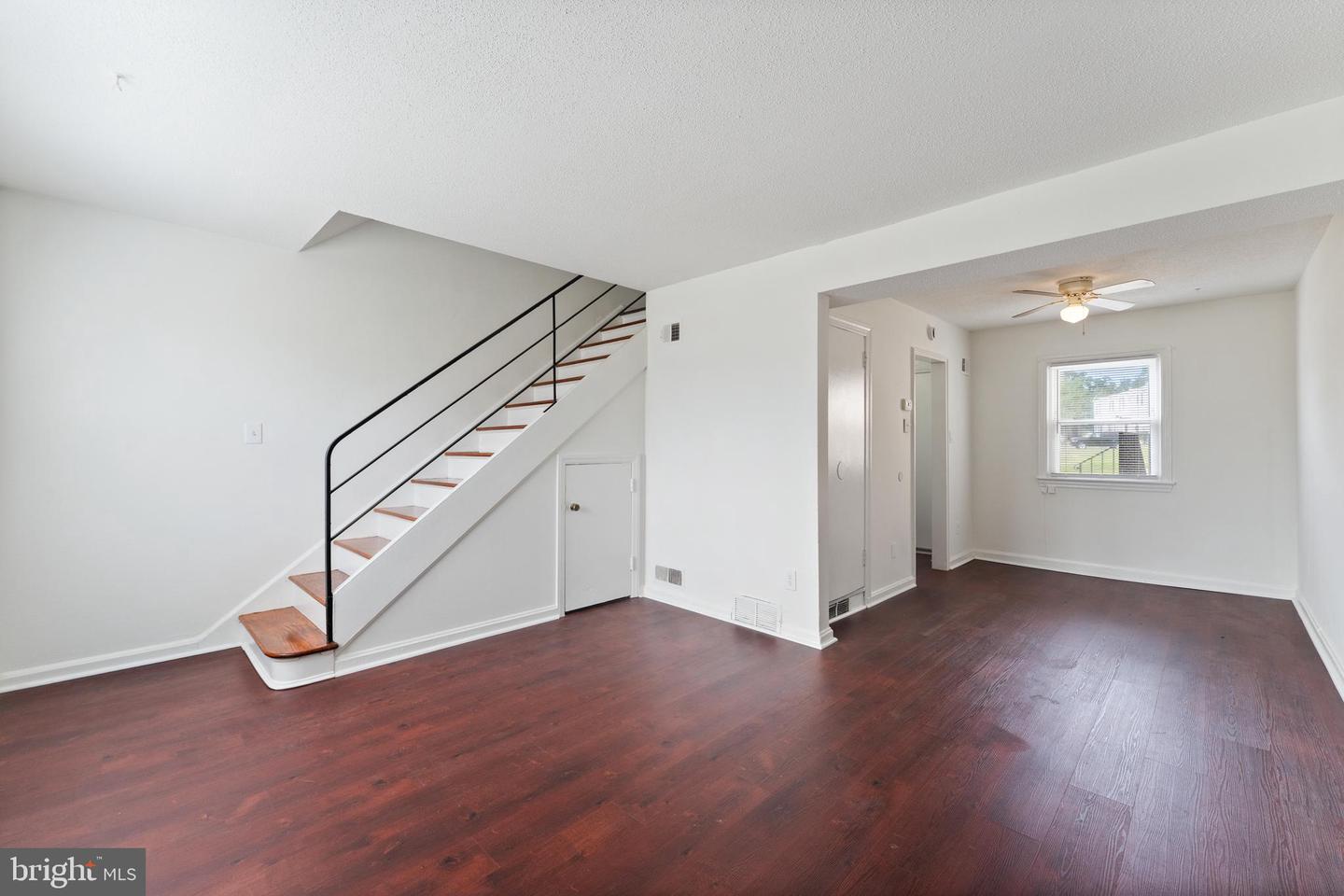 2510 Iverson St Property Photo 3