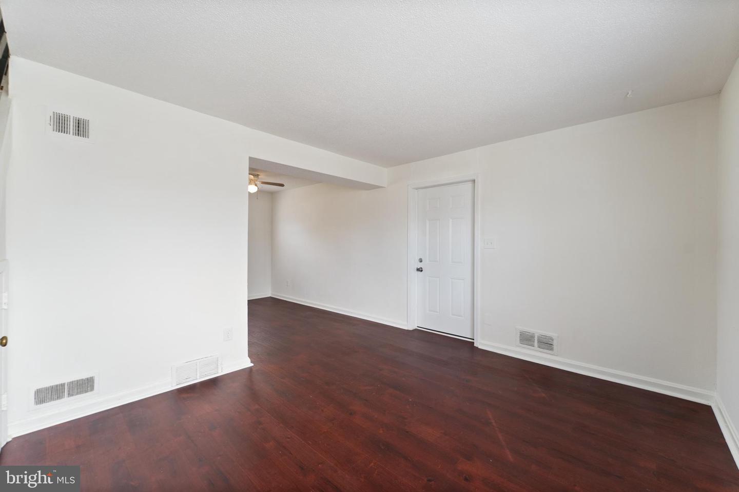 2510 Iverson St Property Photo 5