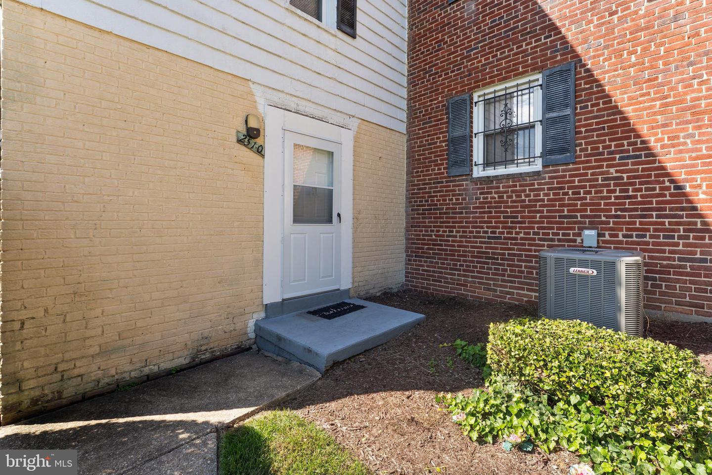 2510 Iverson St Property Photo 19