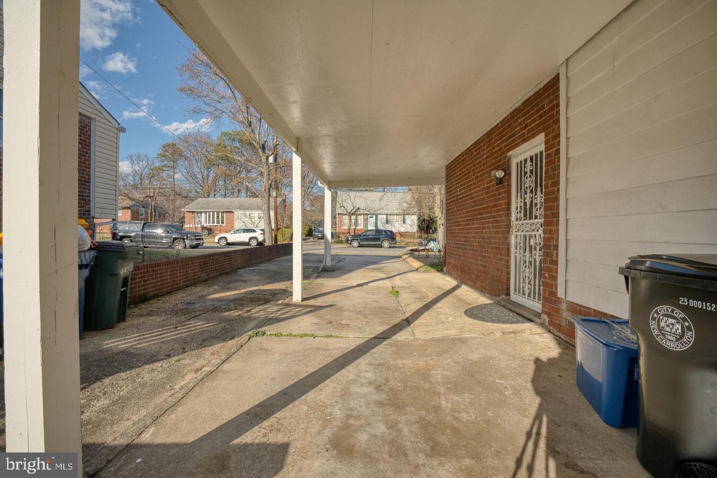 6453 Fairborn Ter Property Photo 5
