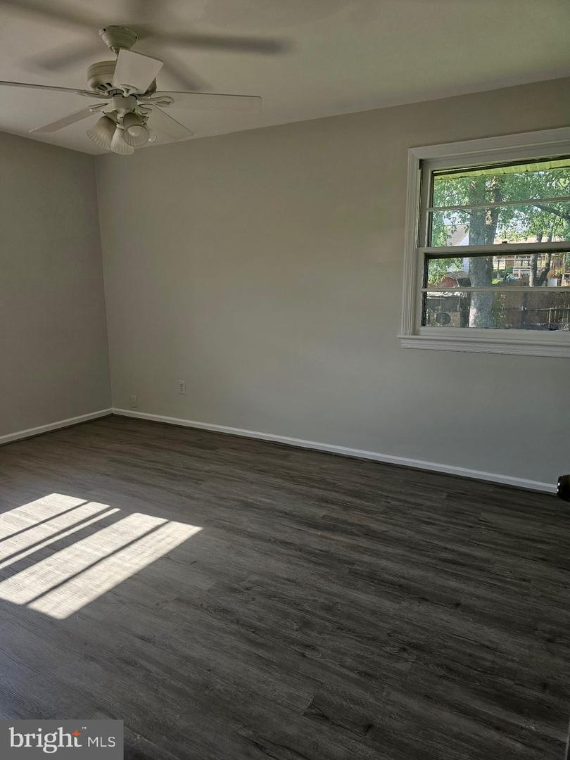 6453 Fairborn Ter Property Photo 10