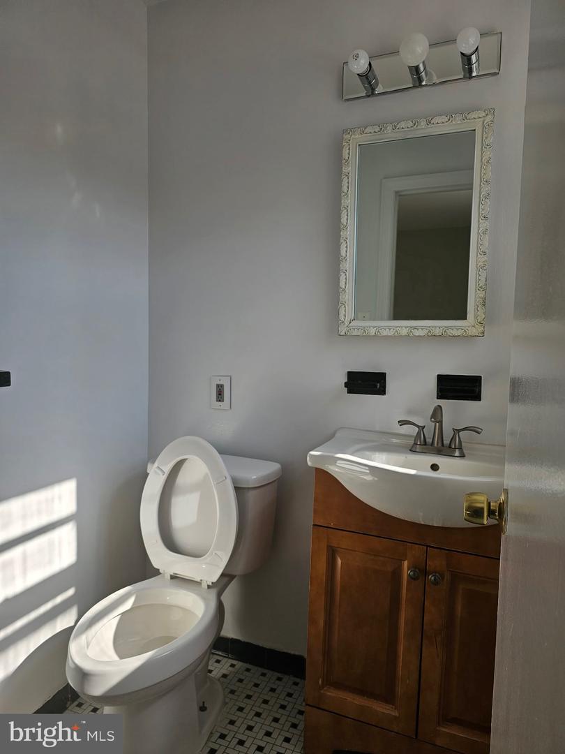 6453 Fairborn Ter Property Photo 16